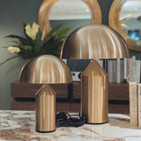 Lámpara de mesa de metal Atollo