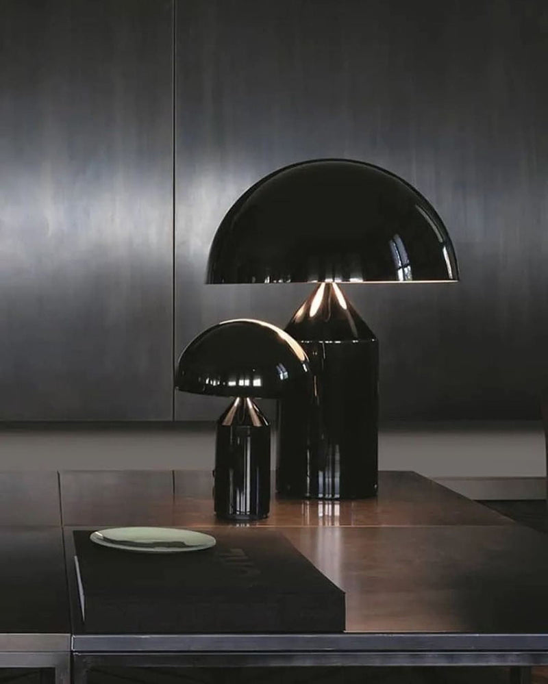 Lámpara de mesa de metal Atollo