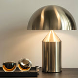Lámpara de mesa de metal Atollo