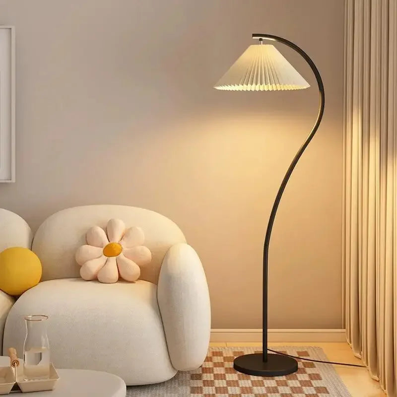 Lámpara de pie moderna de tela LED